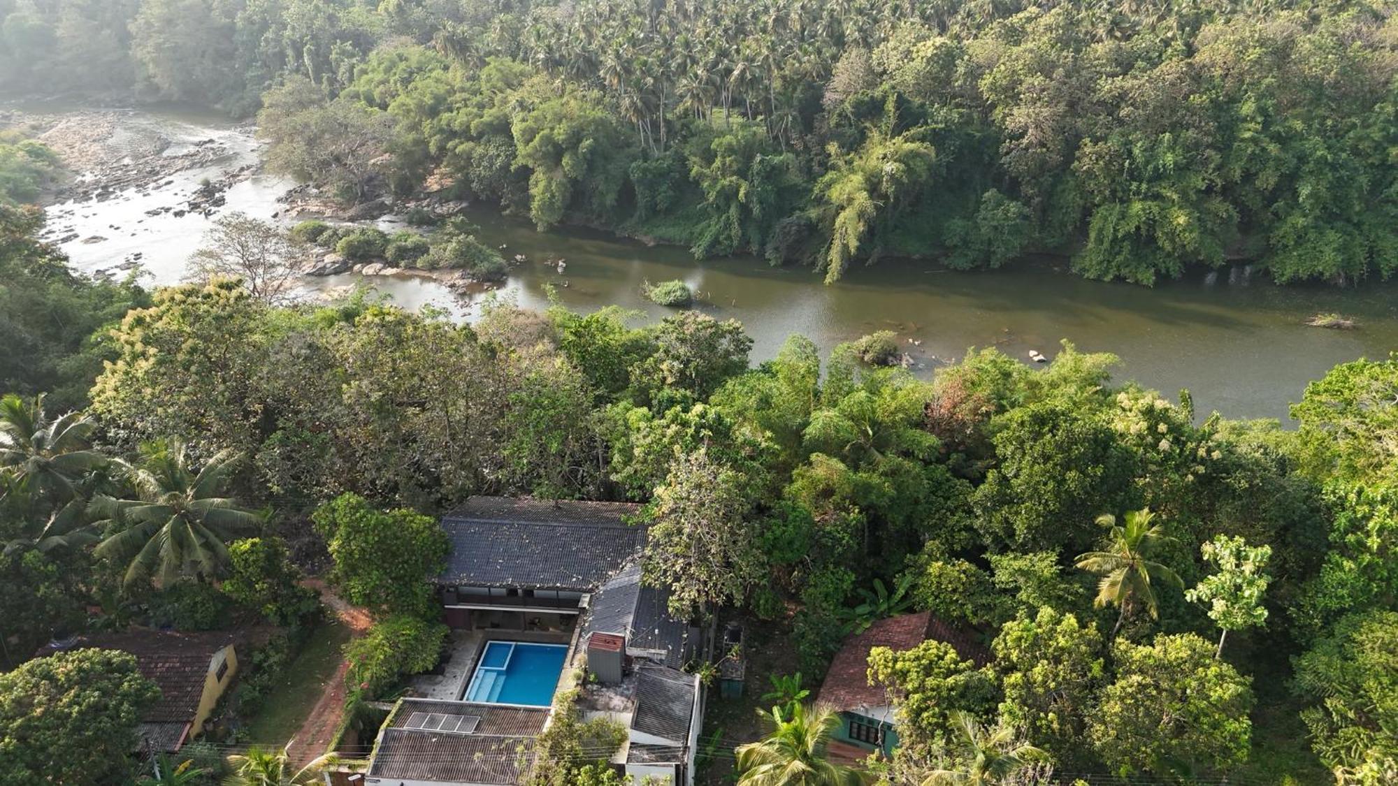 Roshara Nalla Giriulla Esterno foto